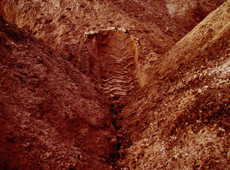 Franziska Rutishauser, photography: Berliner Sandberge (Berlin Sand Mountains), No 0060, lightbox, 2012, 34x45cm